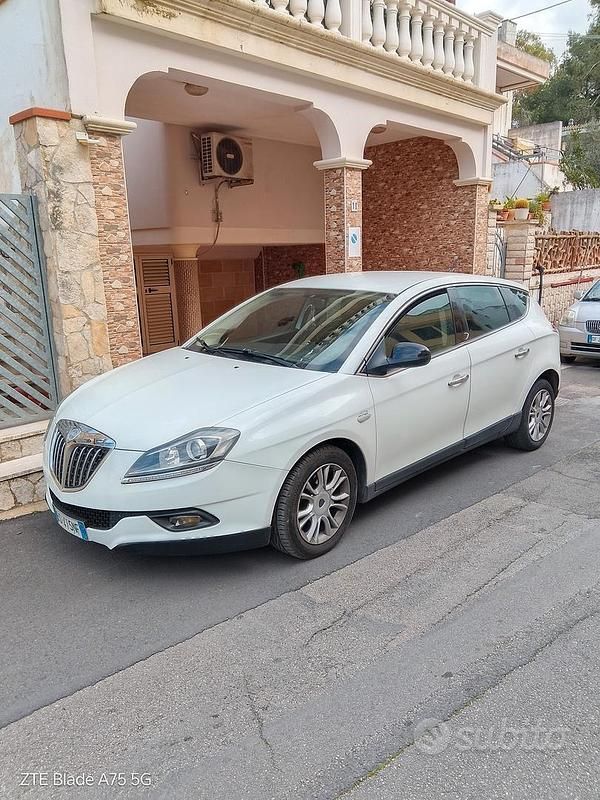 Usata Lancia Delta 2011 Bianco Utilitaria