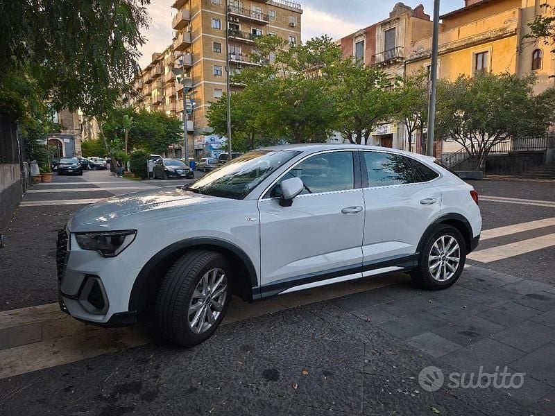 Bianco Usata 2023 Audi Q3 Sportback S-Line SUV | 35.500 € - Immagine 1/4