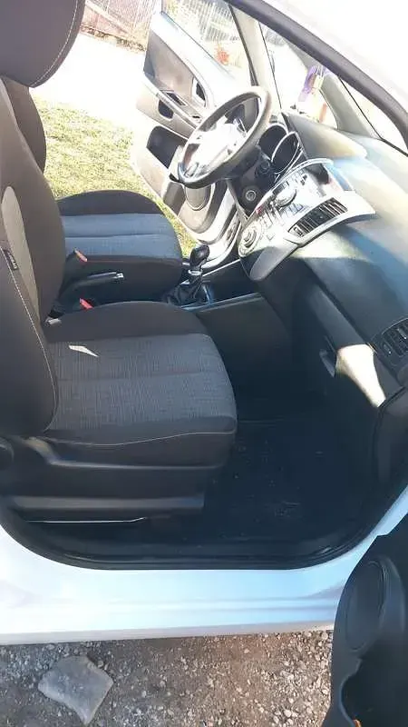 Usata Kia Venga 90 CV (66 kW) 2012 Utilitaria