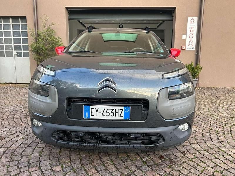 Grigio Usata 2015 Citroën C4 Shine Edition SUV | 4900 € (Ottimo prezzo) - Immagine 1/4