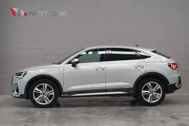 Usata Audi Q3 Sportback S-Line 150 CV (110 kW) 2024 Argento SUV