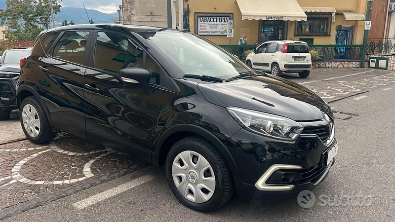 Usata Renault Captur Life 90 CV (66 kW) 2020 Nero SUV