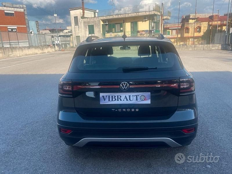Usata VW T-Cross Style 110 CV (80 kW) 2021 Grigio SUV