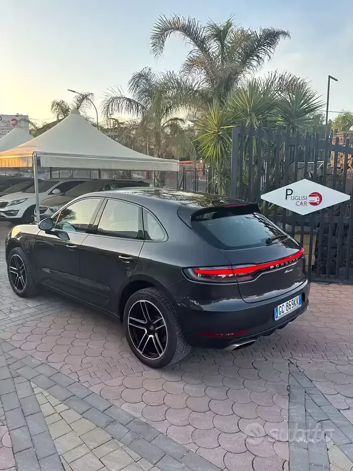 Usata Porsche Macan 245 CV (180 kW) 2021 Grigio SUV