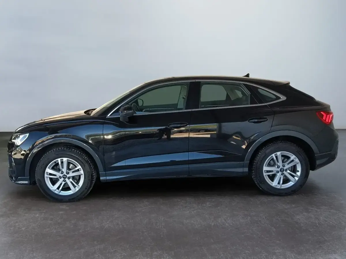 Usata Audi Q3 Sportback Business Plus 150 CV (110 kW) 2022 Nero SUV