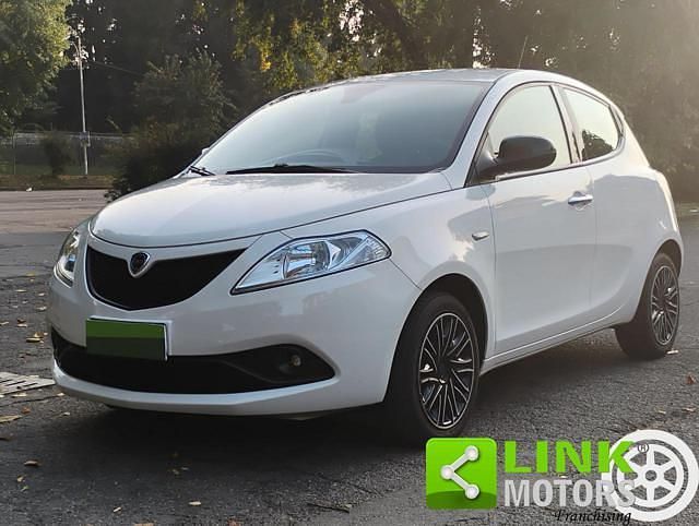 Bianco Usata 2019 Lancia Ypsilon Gold Due volumi | 11.900 € (Cara) - Immagine 1/4
