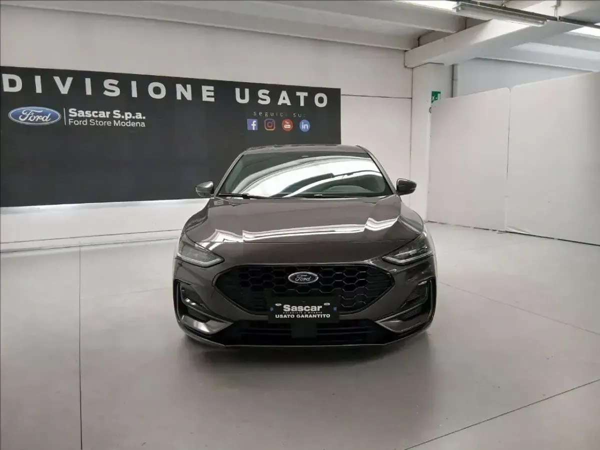 Usata Ford Focus ST-Line X 125 CV (91 kW) 2023 Grigio Berlina