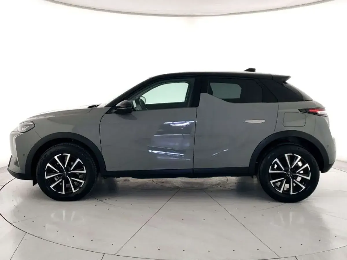 Usata DS Automobiles DS3 Crossback Bastille 101 CV (74 kW) 2024 Grigio premiere con tetto nero SUV