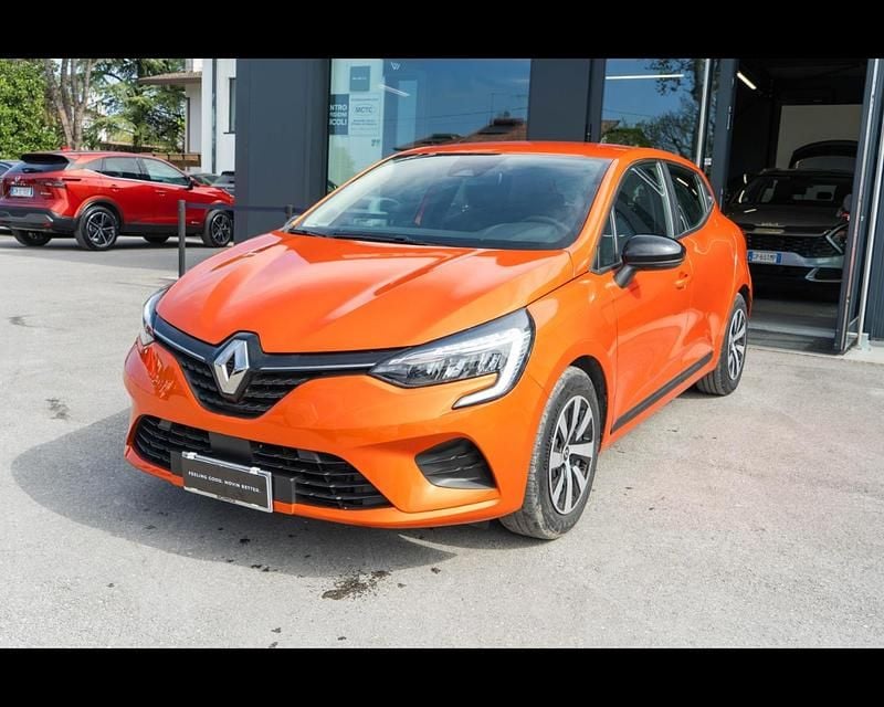 Usata Renault Clio V Evolution 91 CV (66 kW) 2023 Arancione Berlina