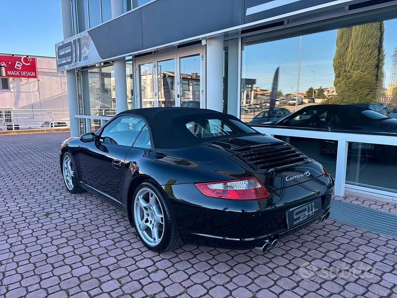 Usata Porsche 911 Carrera 4S Cabriolet 355 CV (261 kW) 2007 Nero jet metallizato Cabrio