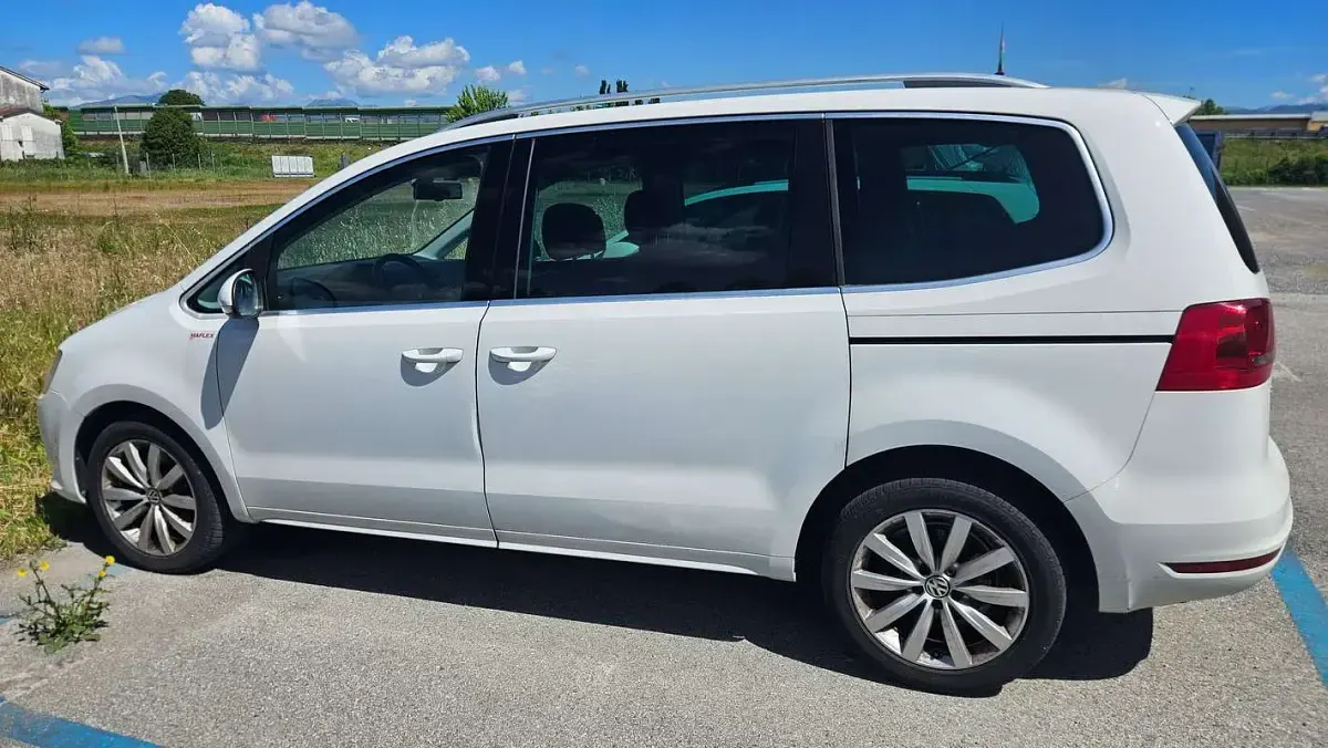 Usata VW Sharan Highline 140 CV (102 kW) 2015 Bianco Monovolume