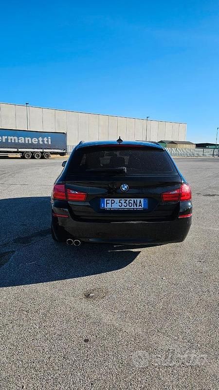 Usata BMW 520 184 CV (135 kW) 2012 Nero Station wagon