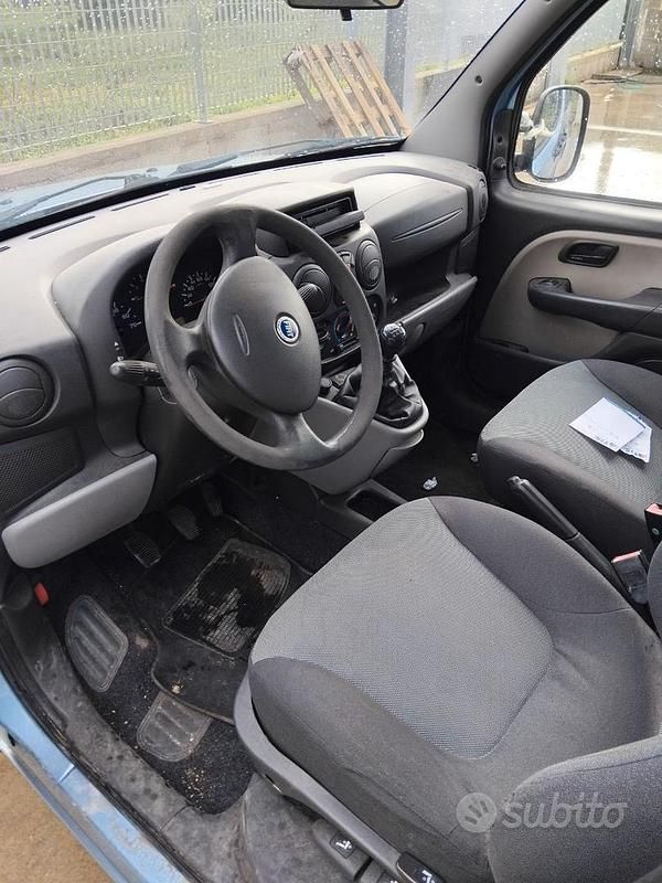 Usata Fiat Doblò 2006 Blu Monovolume