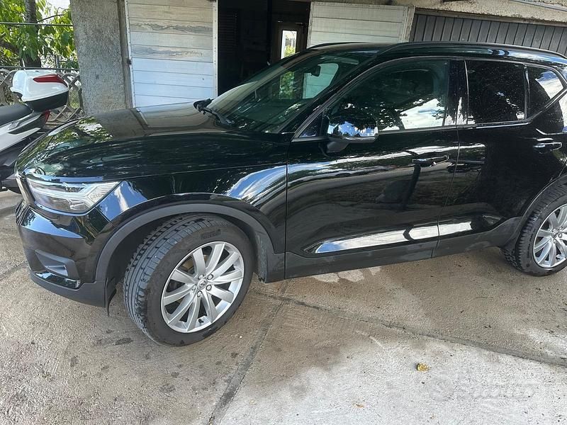 Usata Volvo XC40 150 CV (110 kW) 2019 Nero SUV