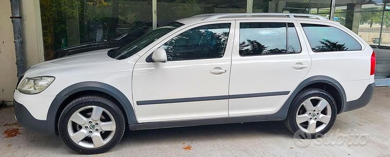 Usata Skoda Octavia 140 CV (102 kW) 2010 Bianco Station wagon