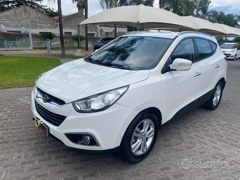 Bianco Usata 2013 Hyundai ix35 Comfort SUV | 8990 € (Cara) - Immagine 1/4