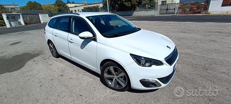 Bianco Usata 2015 Peugeot 308 Allure Station wagon | 7000 € (Buon prezzo) - Immagine 1/4