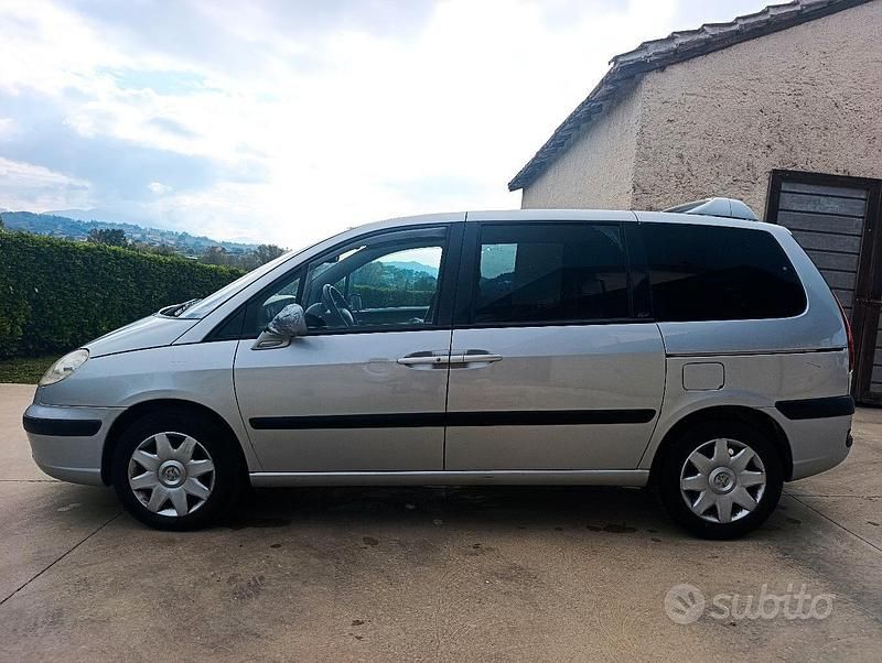 Usata Peugeot 807 136 CV (100 kW) 2007 Grigio Monovolume