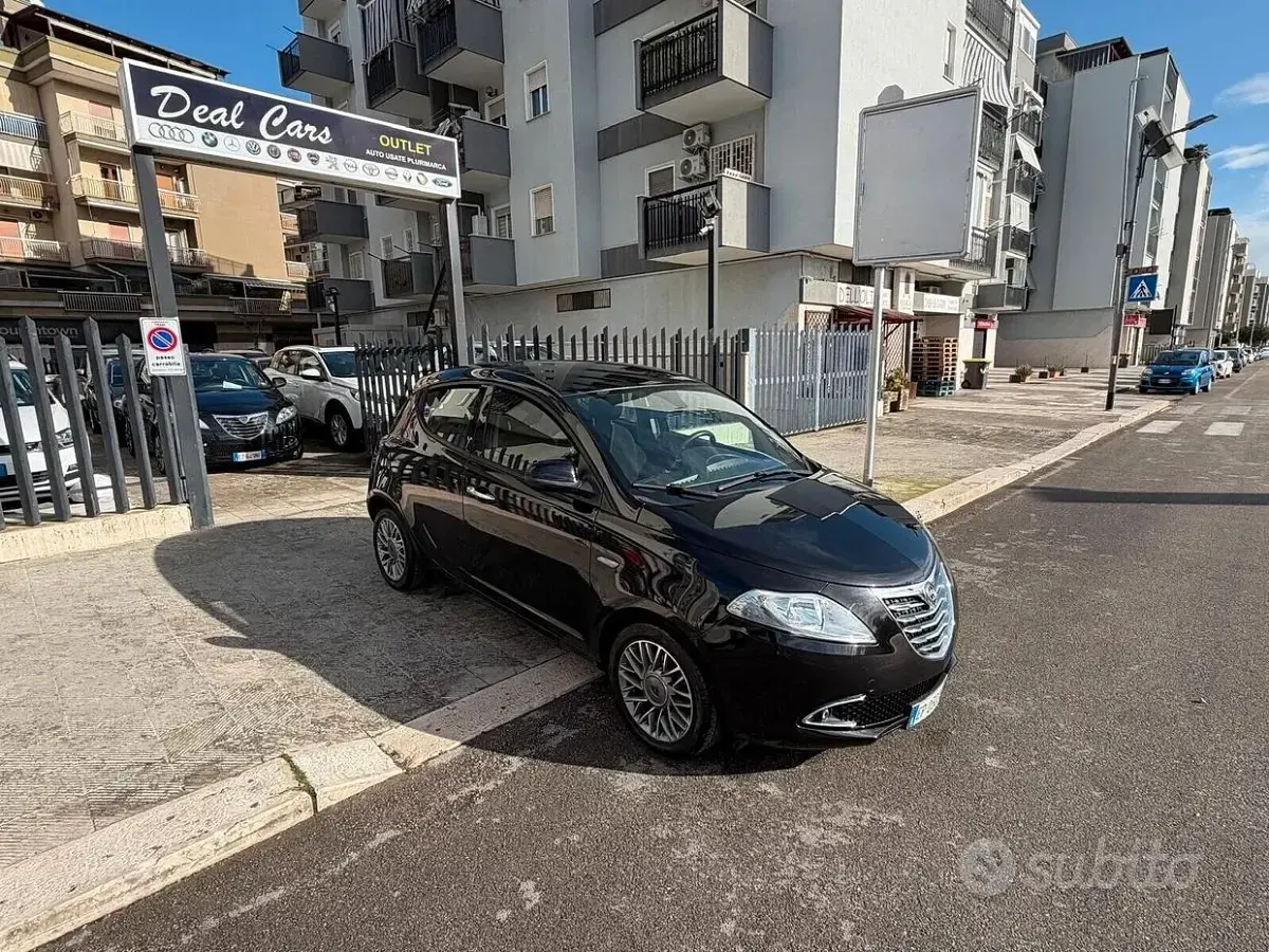 Usata Lancia Ypsilon S 95 CV (69 kW) 2012 Nero Utilitaria