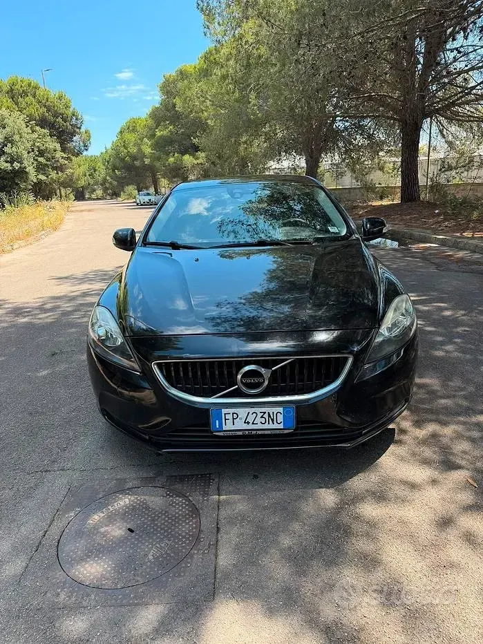 Usata Volvo V40 120 CV (88 kW) 2018 Berlina