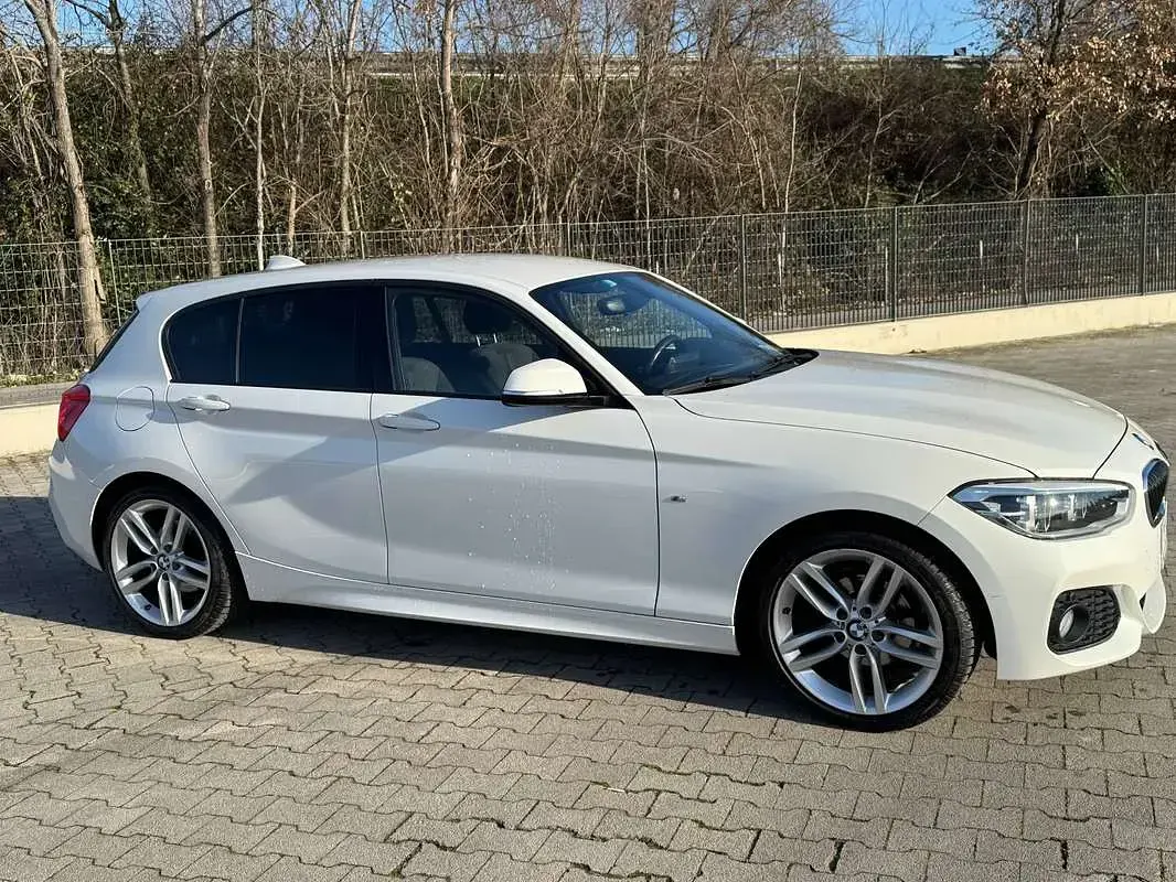 Usata BMW 116 M Sport 116 CV (85 kW) 2019 Bianco Utilitaria