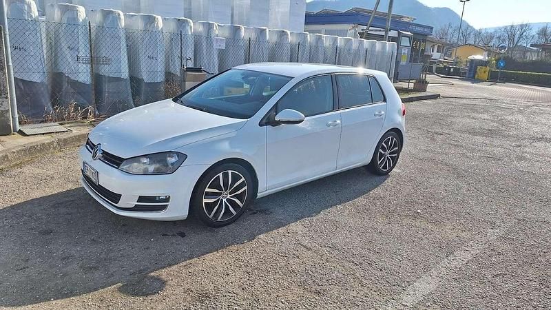 Usata VW Golf VII Highline 110 CV (80 kW) 2013 Bianco Berlina