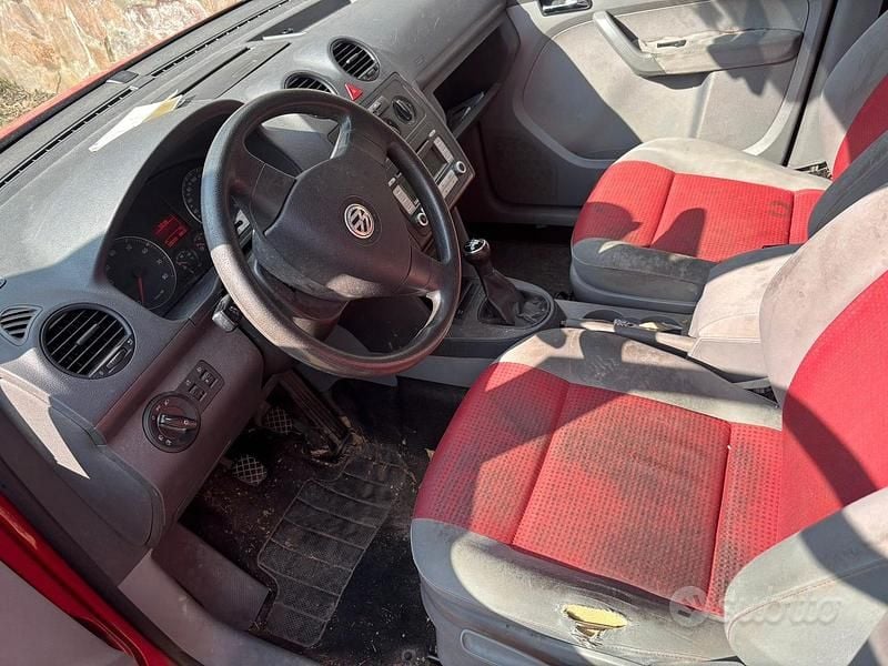 Usata VW Caddy 2007 Rosso Monovolume
