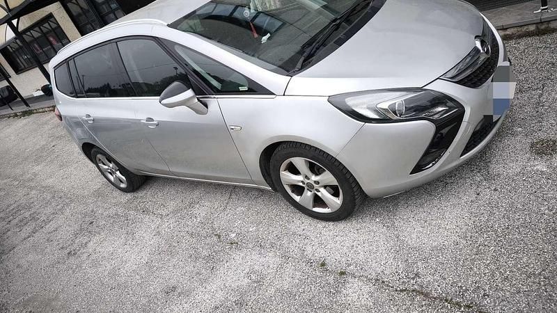 Usata Opel Zafira Family 140 CV (102 kW) 2014 Monovolume