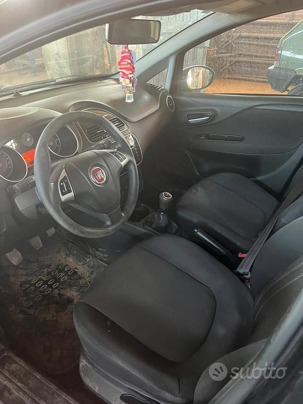Usata Fiat Punto 65 CV (47 kW) 2014 Nero Utilitaria