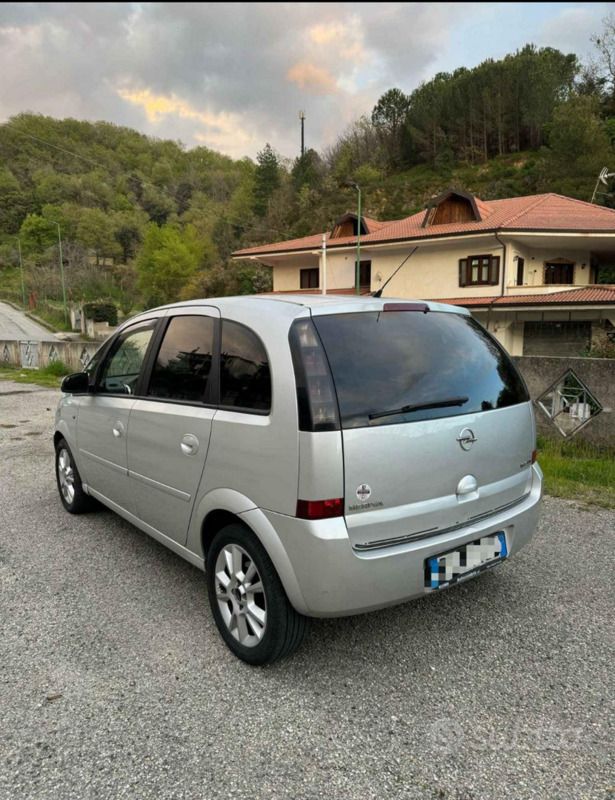 Usata 2009 Opel Meriva Monovolume | 4500 € - Immagine 1/1