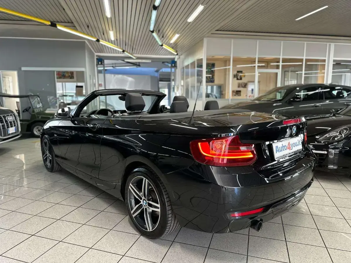 Usata BMW 218 Sport Line 136 CV (100 kW) 2017 Nero Cabrio