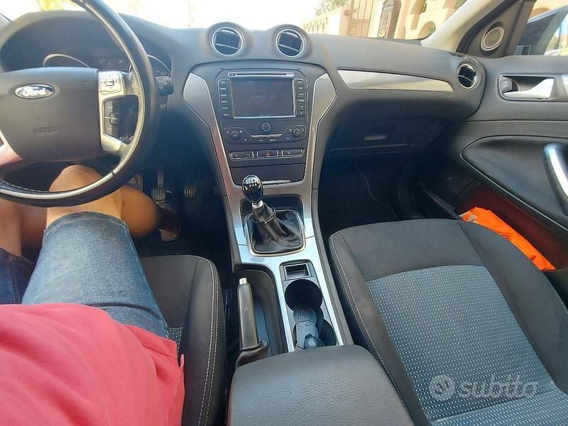 Usata Ford Mondeo Titanium 160 CV (117 kW) 2013 Nero Station wagon