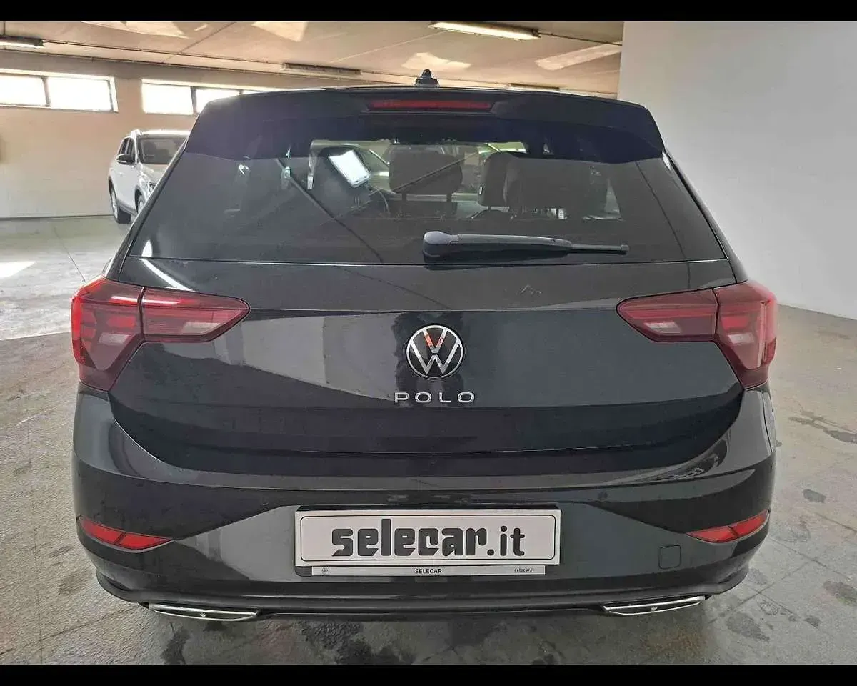 Usata VW Polo R-line 95 CV (69 kW) 2023 2t nero perlato Utilitaria