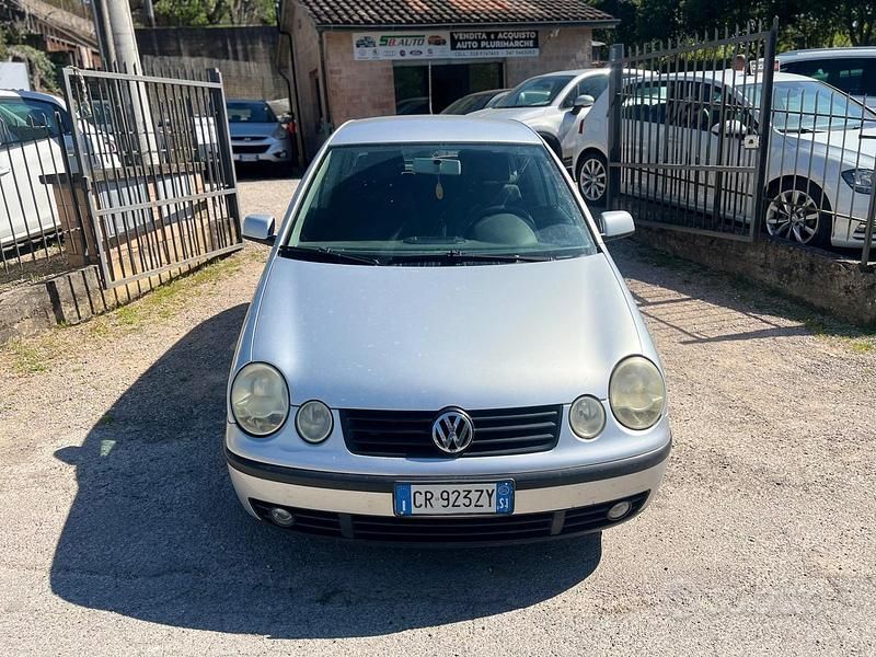 Usata VW Polo 75 CV (55 kW) 2005 Grigio Utilitaria