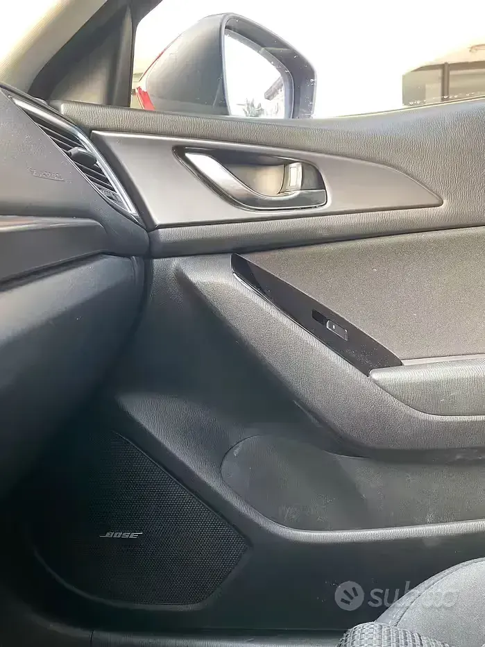 Usata Mazda 3 Exceed 150 CV (110 kW) 2018 Rosso Berlina