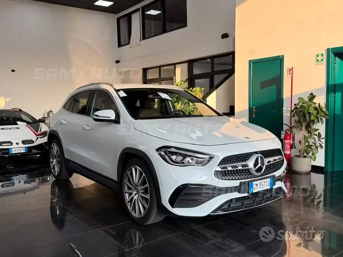 Usata Mercedes GLA200 Premium 150 CV (110 kW) 2023 Bianco SUV