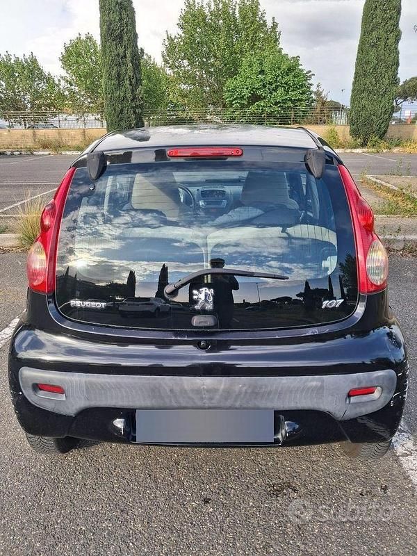 Usata Peugeot 107 68 CV (50 kW) 2008 Nero Utilitaria