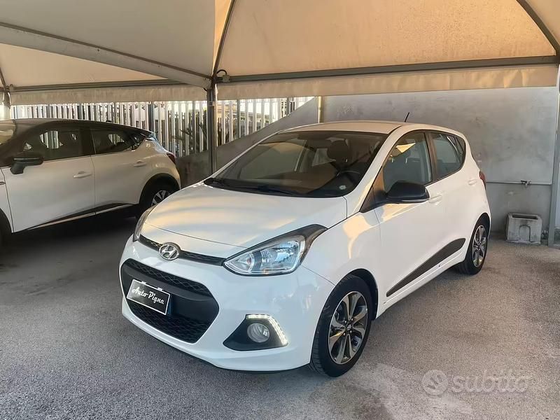 Usata Hyundai i10 Comfort 67 CV (49 kW) 2014 Bianco Utilitaria