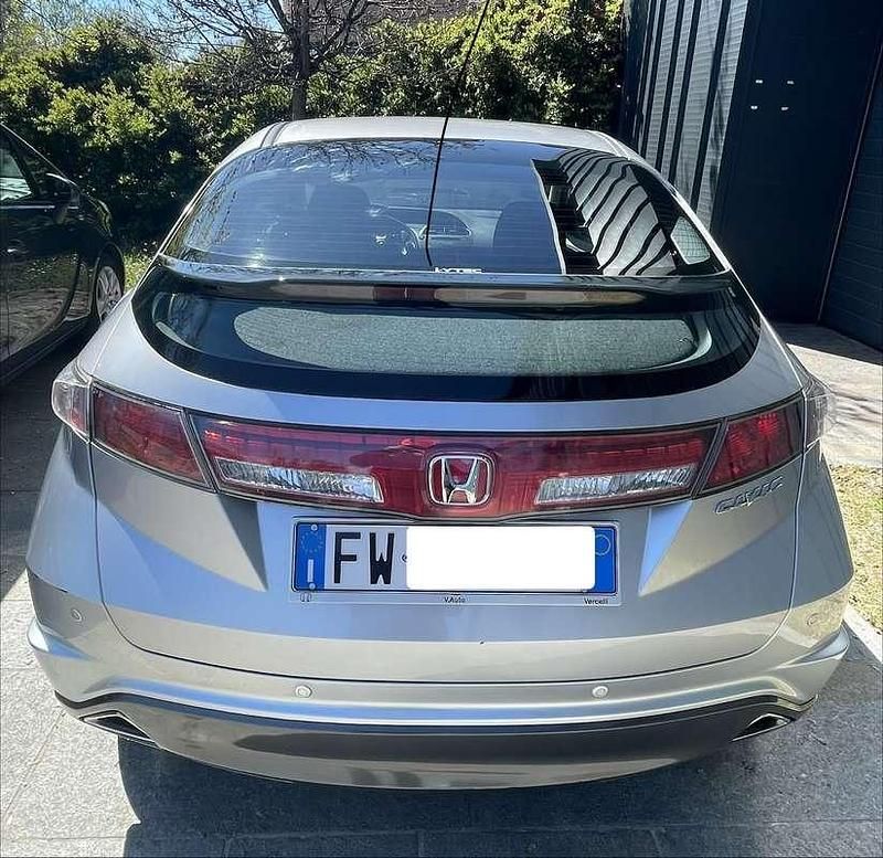 Usata Honda Civic Elegance 99 CV (72 kW) 2011 Berlina