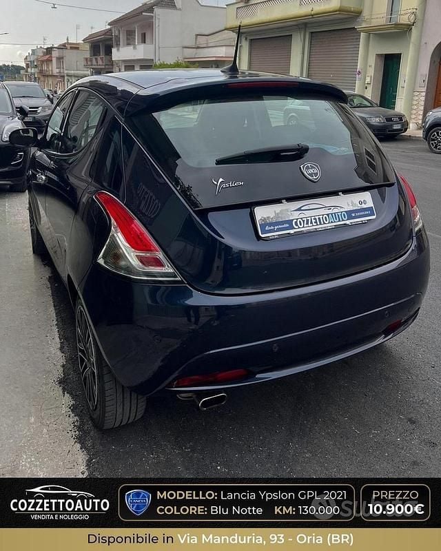 Usata Lancia Ypsilon Gold 69 CV (50 kW) 2021 Blu Utilitaria