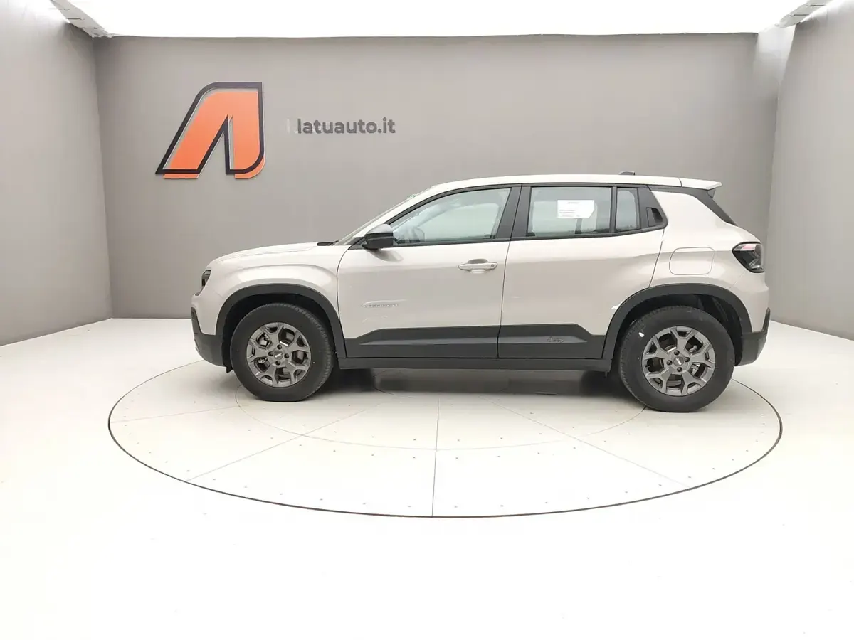 Nuova Jeep Avenger EV Longitude 114 kW (156 CV) 2025 Stone SUV