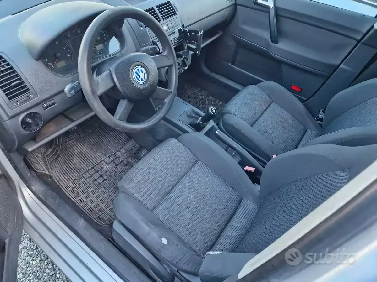 Usata VW Polo 75 CV (55 kW) 2002 Grigio Utilitaria