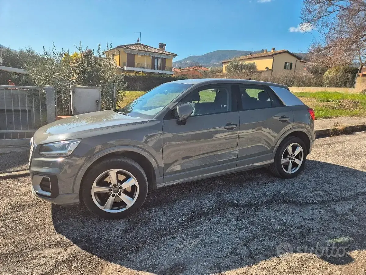 Usata Audi Q2 116 CV (85 kW) 2018 Grigio SUV