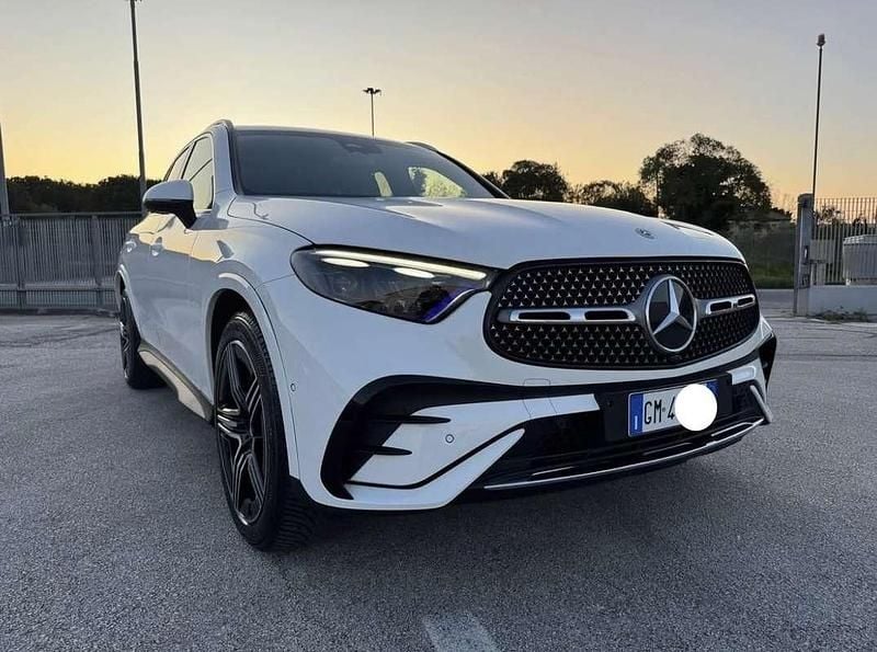 Usata 2023 Mercedes GLC220 AMG Line Premium Plus SUV | 48.000 € (Super prezzo) - Immagine 1/4