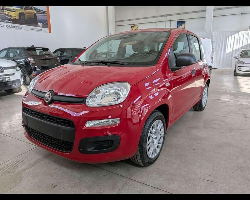 Nuova Fiat Panda Icon 69 CV (50 kW) 2025 Rosso Utilitaria