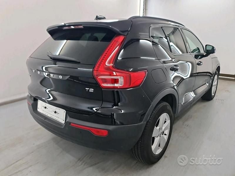 Usata Volvo XC40 Momentum 129 CV (94 kW) 2021 Nero SUV