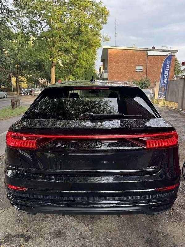 Usata Audi Q8 Sport 286 CV (210 kW) 2021 Nero SUV