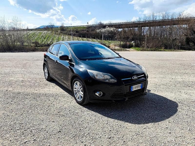 Usata Ford Focus 125 CV (91 kW) 2013 Nero Berlina