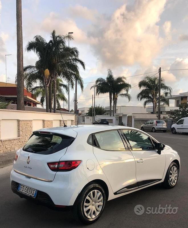 Usata Renault Clio IV 73 CV (53 kW) 2014 Utilitaria