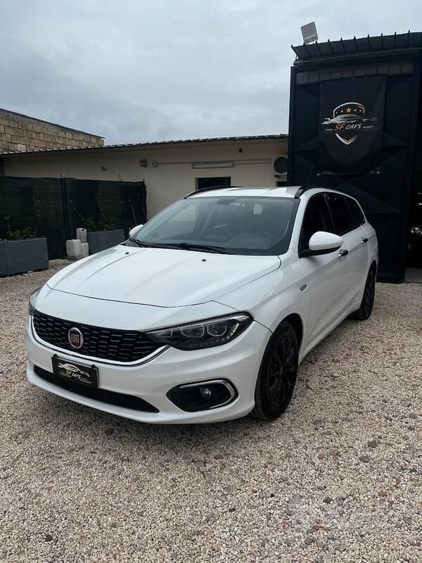 Bianco Usata 2017 Fiat Tipo Station wagon | 6499 € (Buon prezzo) - Immagine 1/4